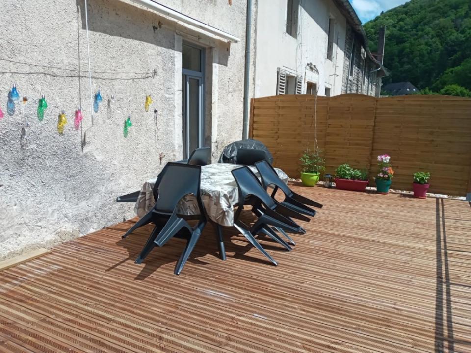 Gite La Petite Ecluse En Bord De Loue Lods Dış mekan fotoğraf